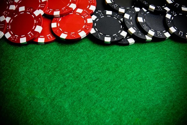 Live dealer revealing cards on kahot Match Winner
